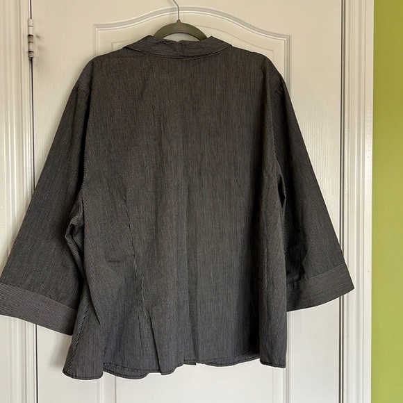 Striped Blouse with Ruffle Trim - Black/White - Picture 3 of 8